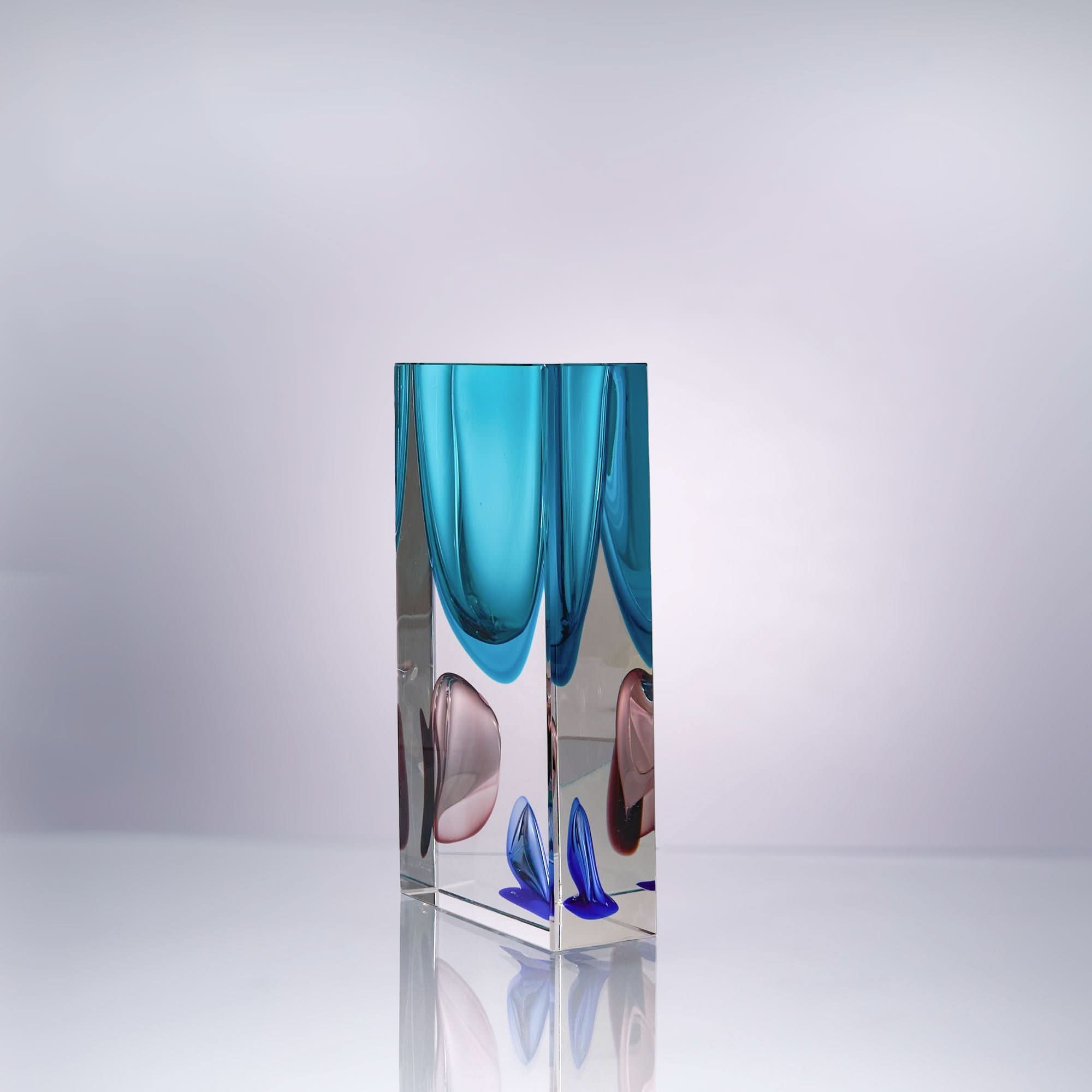 Atemporal--Bule-T Glass Sculpture