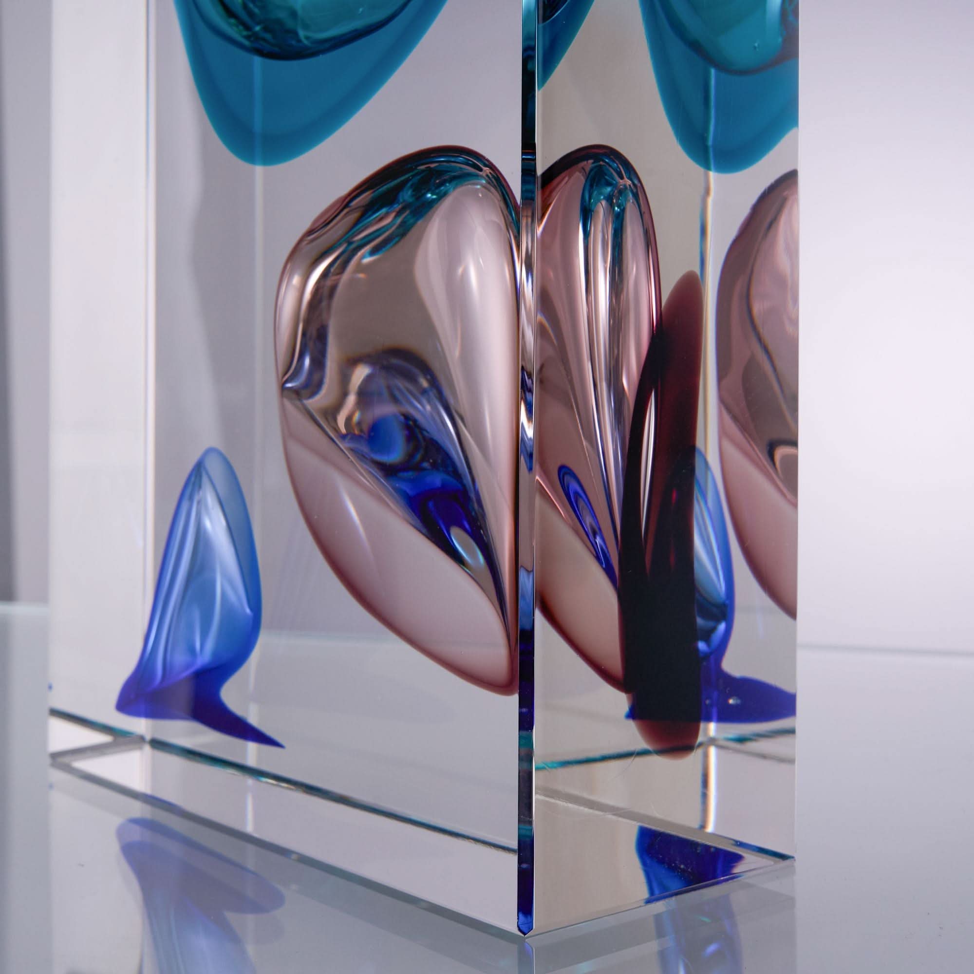 Atemporal--Bule-T Glass Sculpture