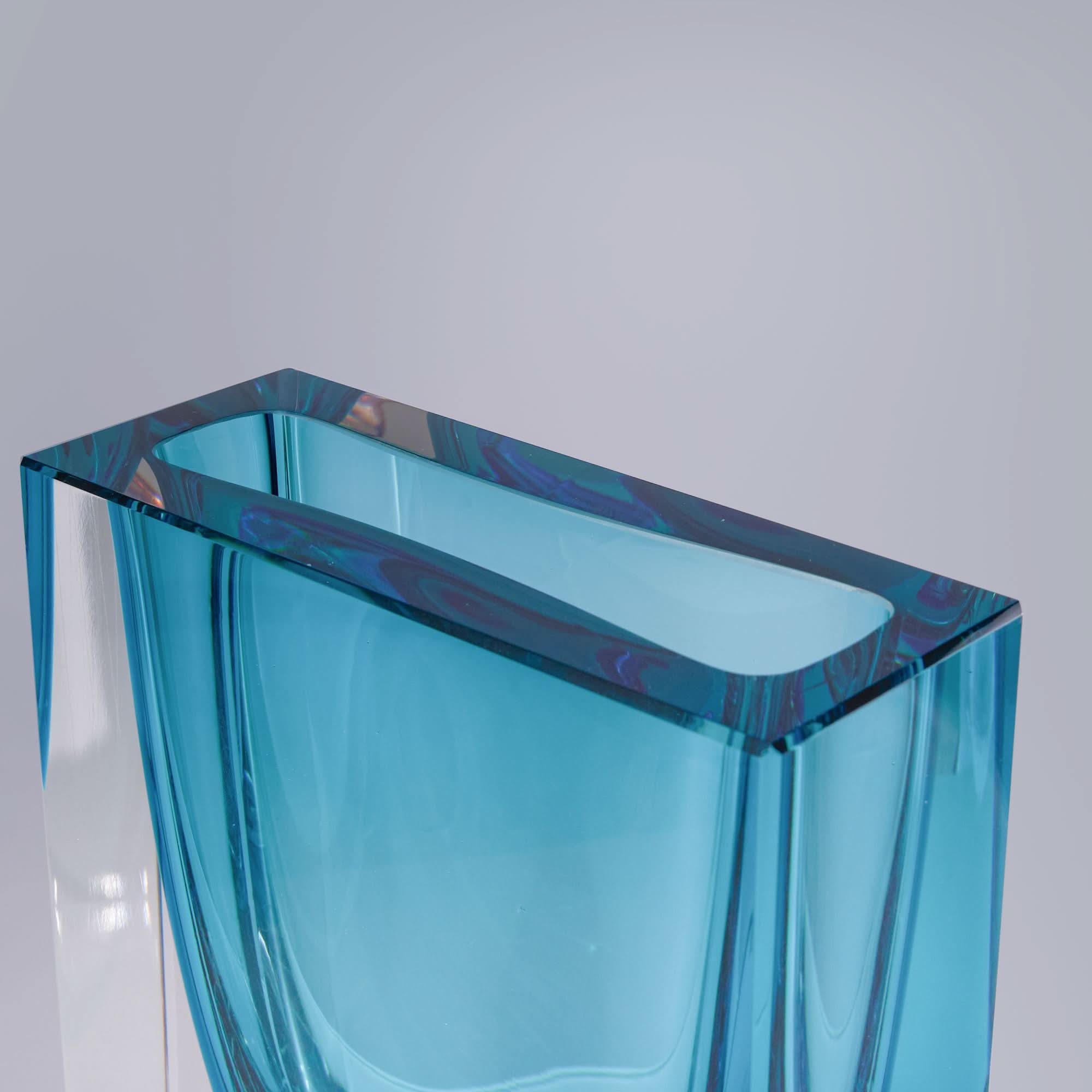 Atemporal--Bule-T Glass Sculpture