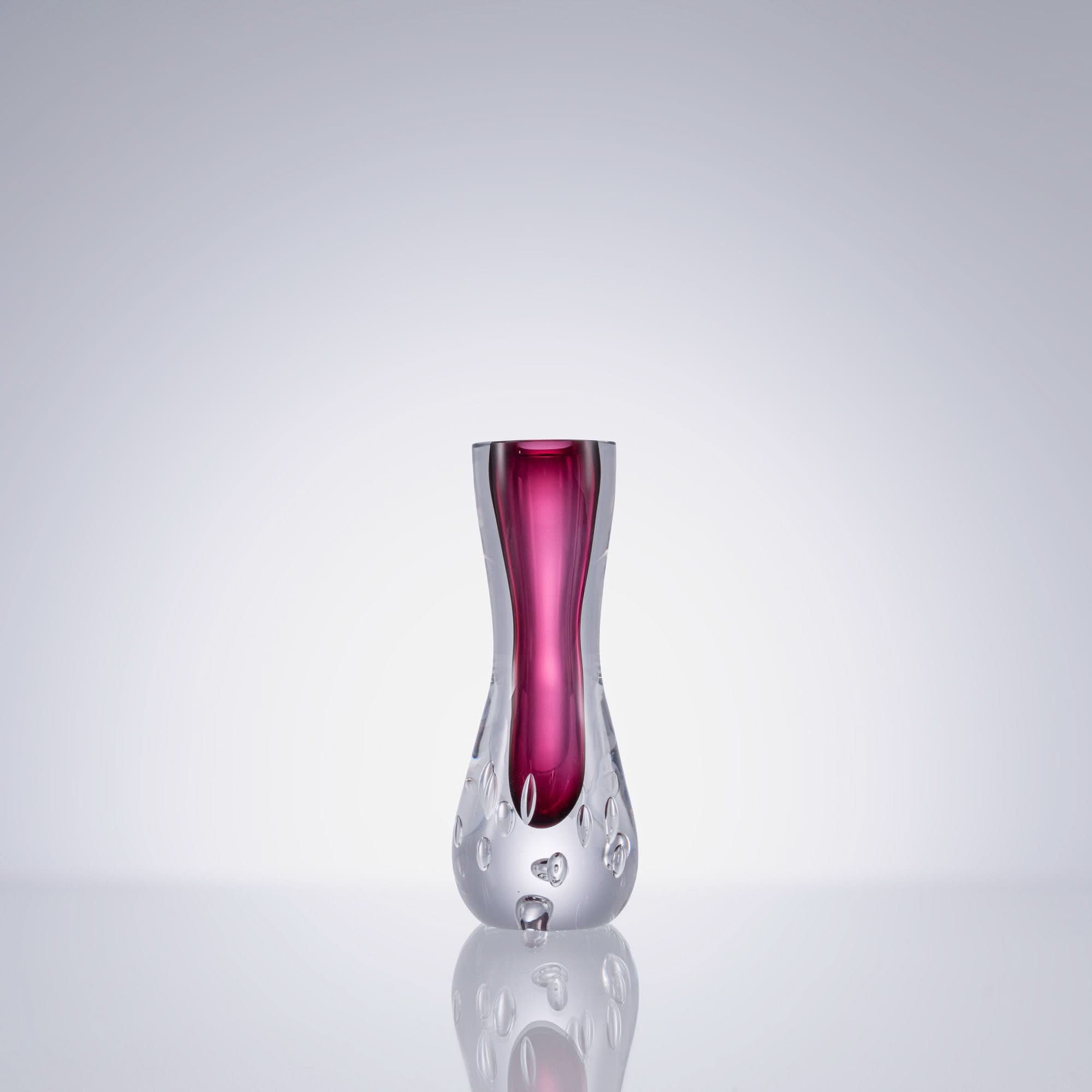 Crimson Ripple Glass Vase